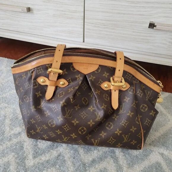 Louis Vuitton Handbags - Louis vuitton Tivoli Gm